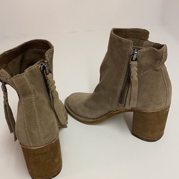 Dolce Vita Lana block heel leather bootie A16 - Picture 9 of 10